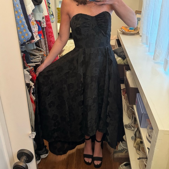 Shoshanna Dresses & Skirts - Shoshanna Vilia Tonal Floral Lace High Low Dress
